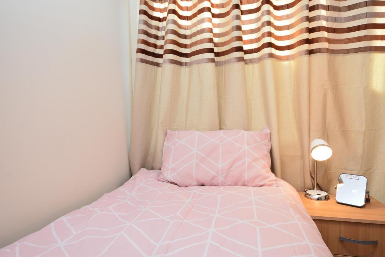 London Luxury 5 Bedroom House 2 Min Walk To The Tube Station Dagenham Bagian luar foto